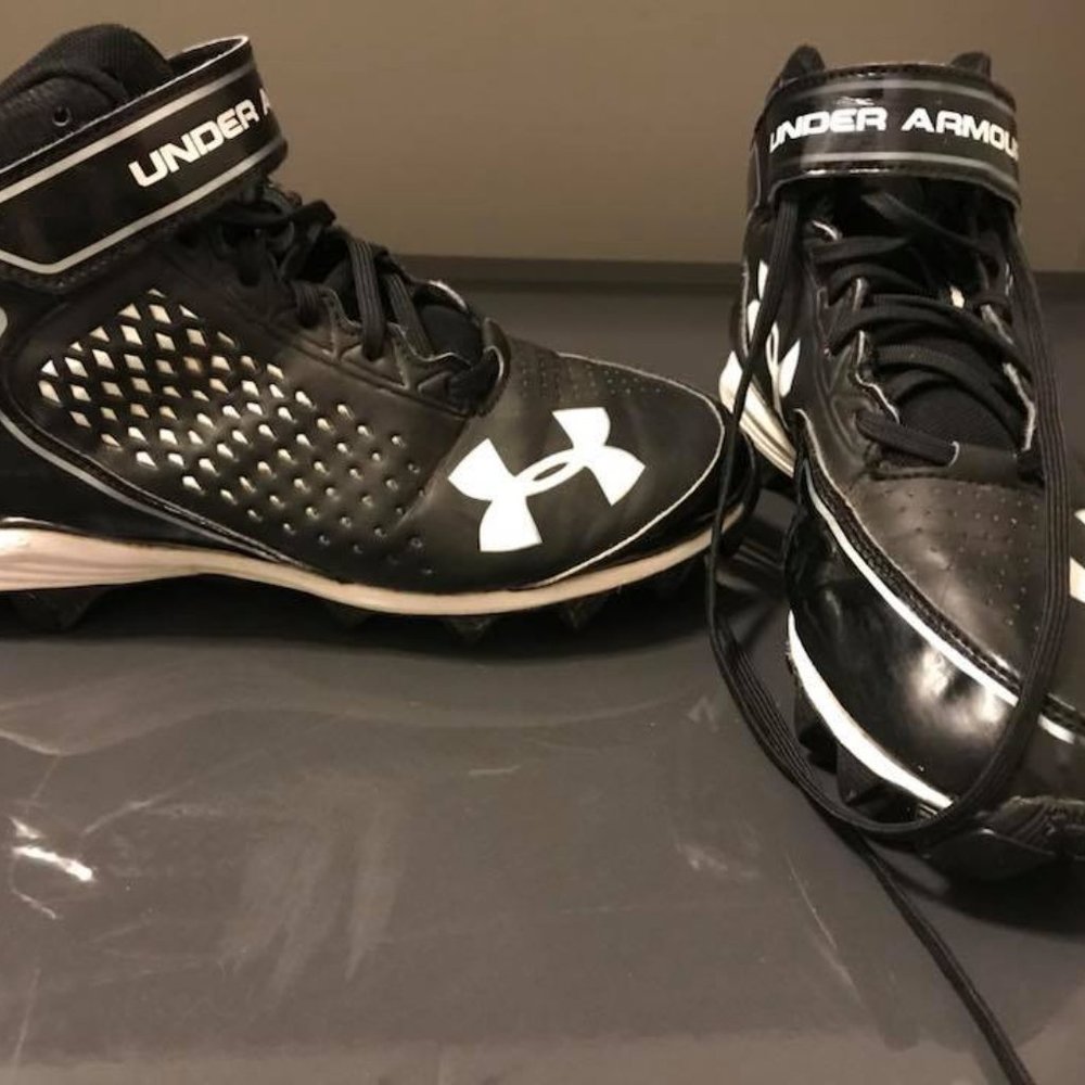 Under Armour size 6.5 cleats